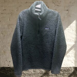 Patagonia  Women’s Charcoal Fleece Jacket size M